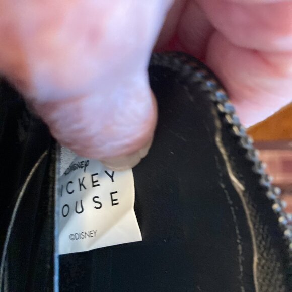 Disney Classic Unisex Continental Wallet with Zipper - Picture 7 of 11